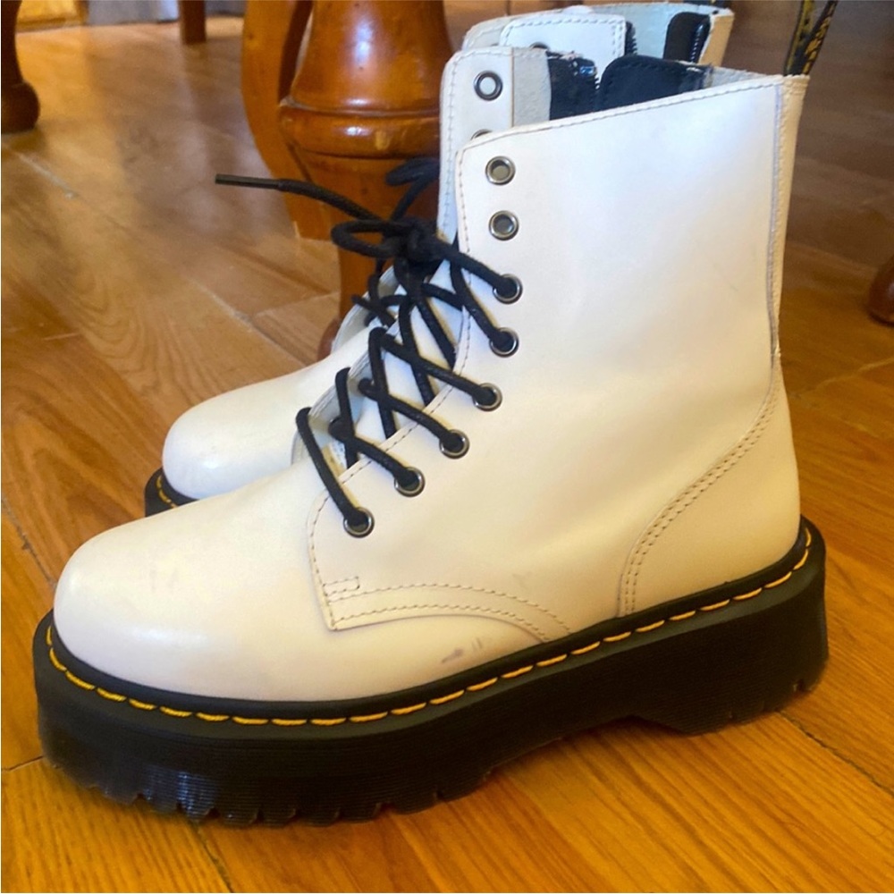Dr Martens Air Wair Boots NWOT Size 8 Platform Bex - Picture 2 of 9